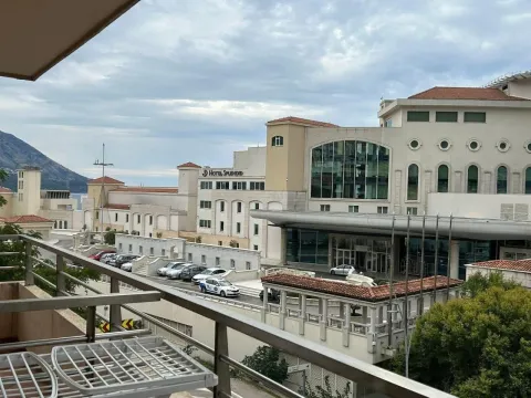 Prodaja, dvosoban stan, 84m², Bečići, Budva - image 11