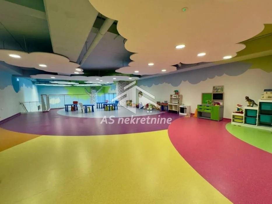 Rent, three bedroom apartment, 142m², Savski Venac, Beograd
