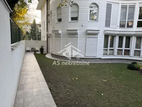 Izdavanje, stan, 220m², Senjak, Beograd - image 38