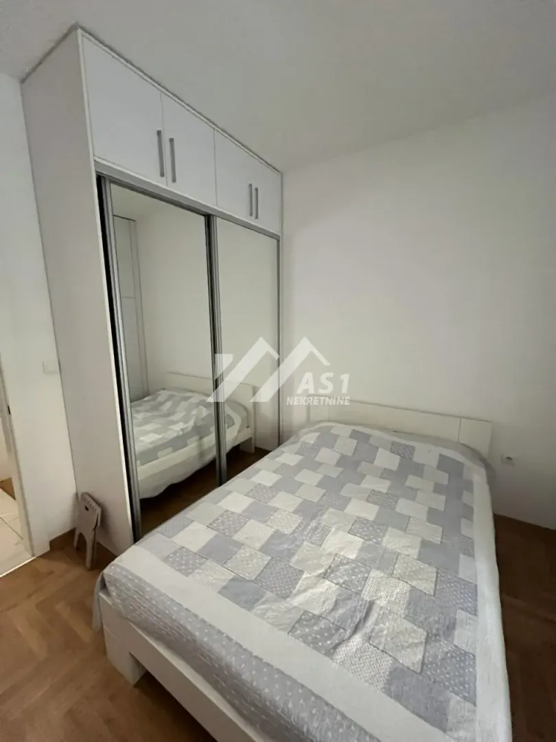 Izdavanje, jednosoban stan, 41m², Centar, Novi Sad