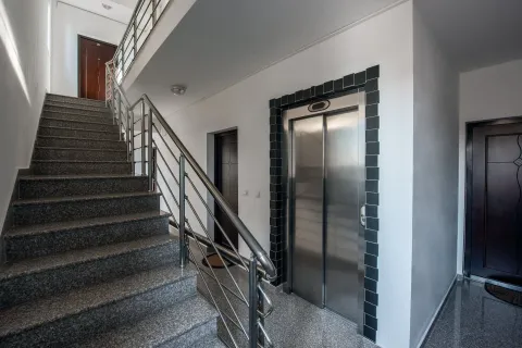 Sale, two bedroom apartment, 53m², Budva, Crna Gora - image 3