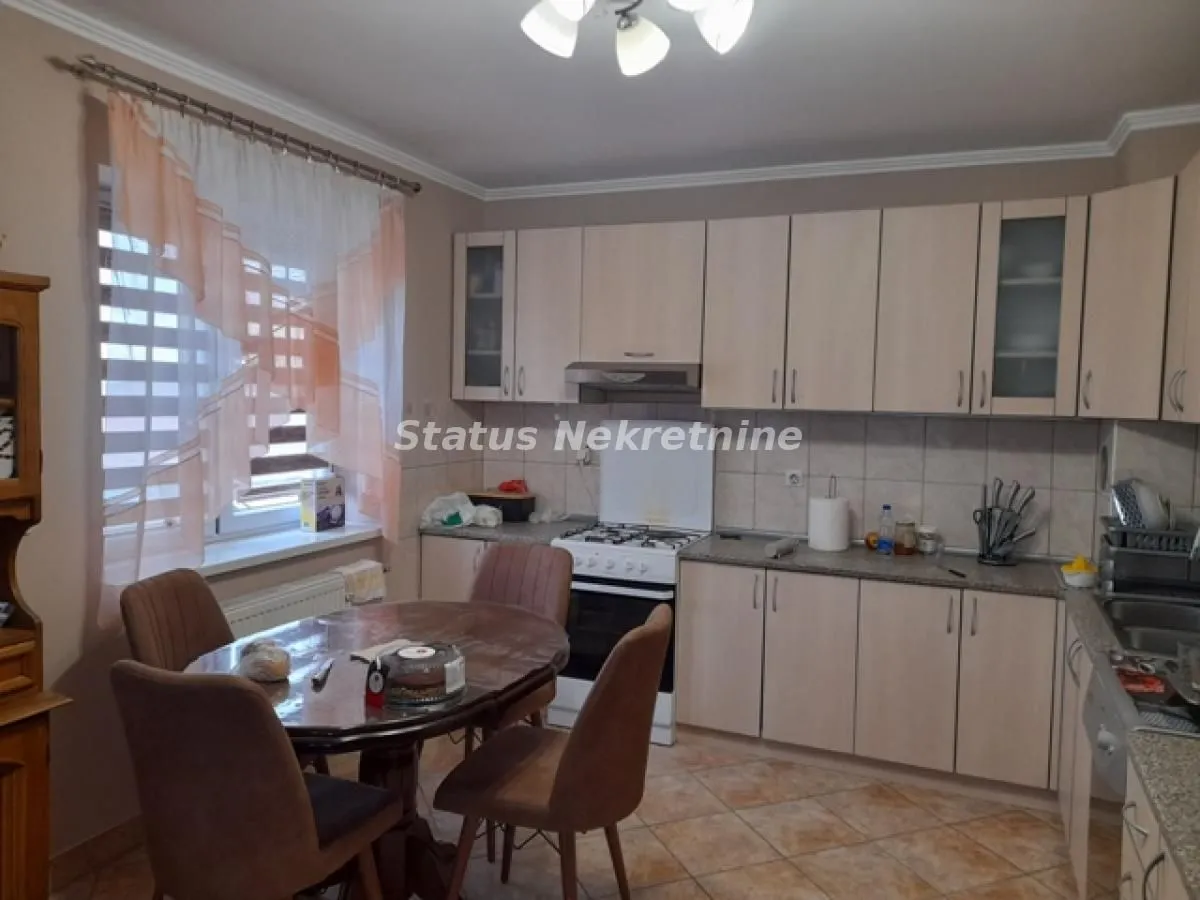 Prodaja, kuća, 246m², Sremski Karlovci, Novi Sad