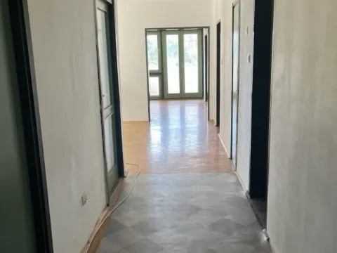 Izdavanje, trosoban stan, 88m², Vidikovački venac, Rakovica - image 7