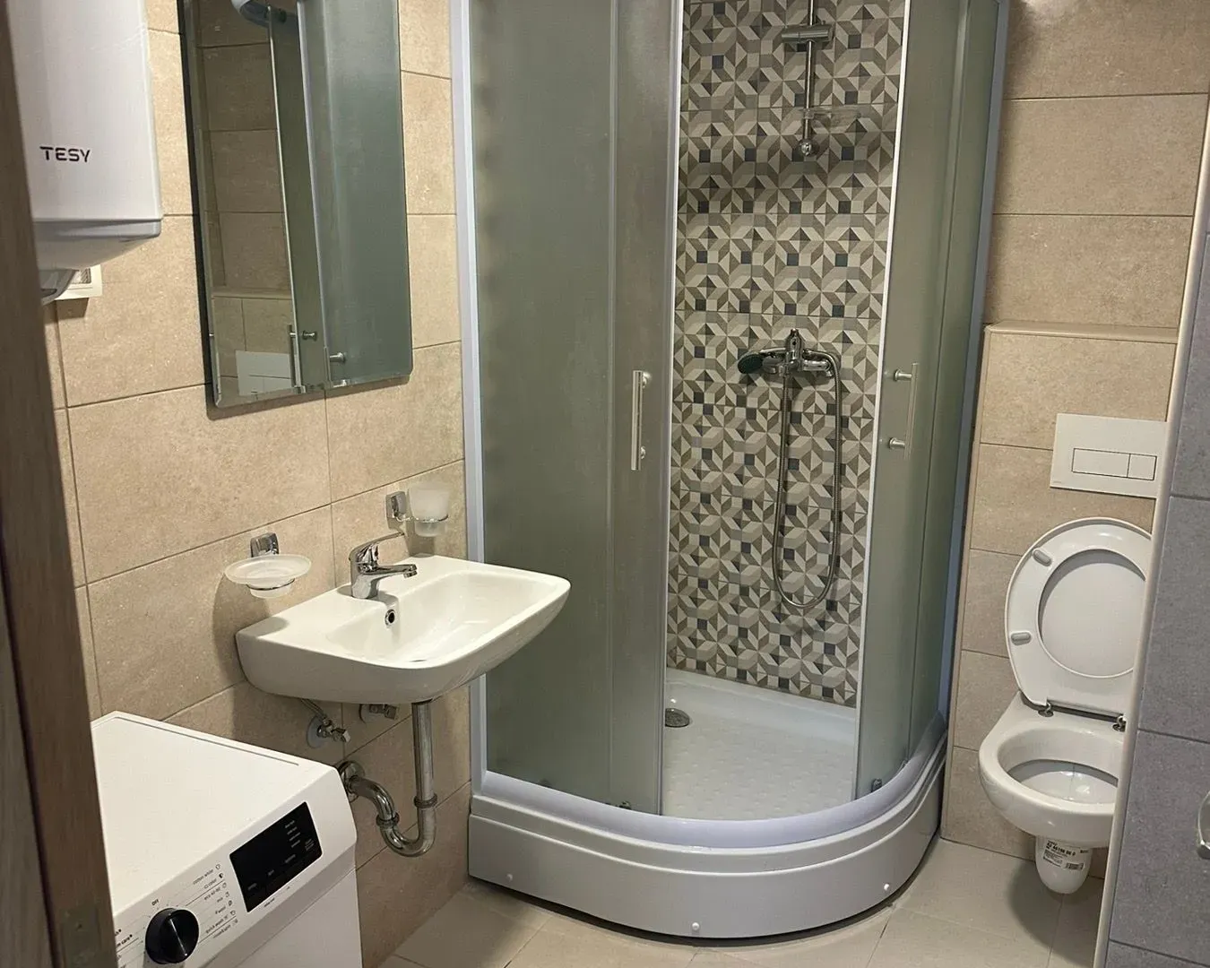 Rent, studio apartment, 29m², Stari Aerodrom, Podgorica