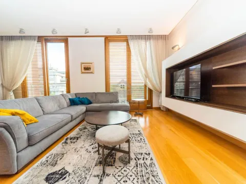 Izdavanje, dvosoban stan, 105m², Podgorica, Crna Gora - image 4