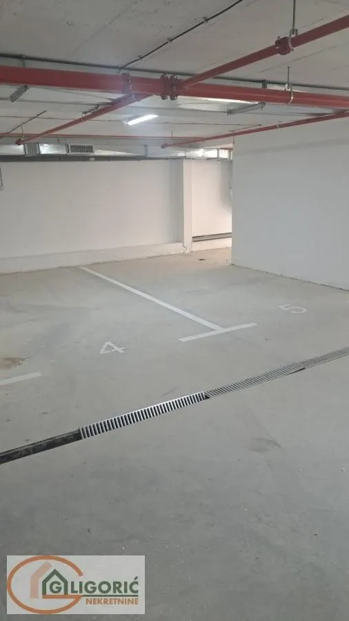 Sale, three bedroom apartment, 95m², Cvetkova Pijaca, Zvezdara Sve Podlokacije