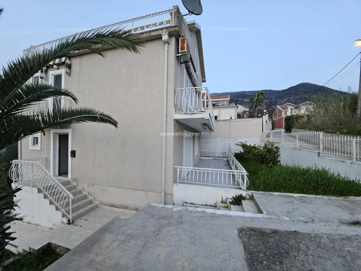 Prodaja, kuća, 220m², Centar, Tivat