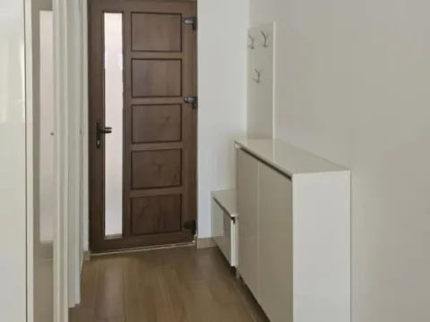 Izdavanje, dvosoban stan, 65m², Opatovo, Tivat - image 8