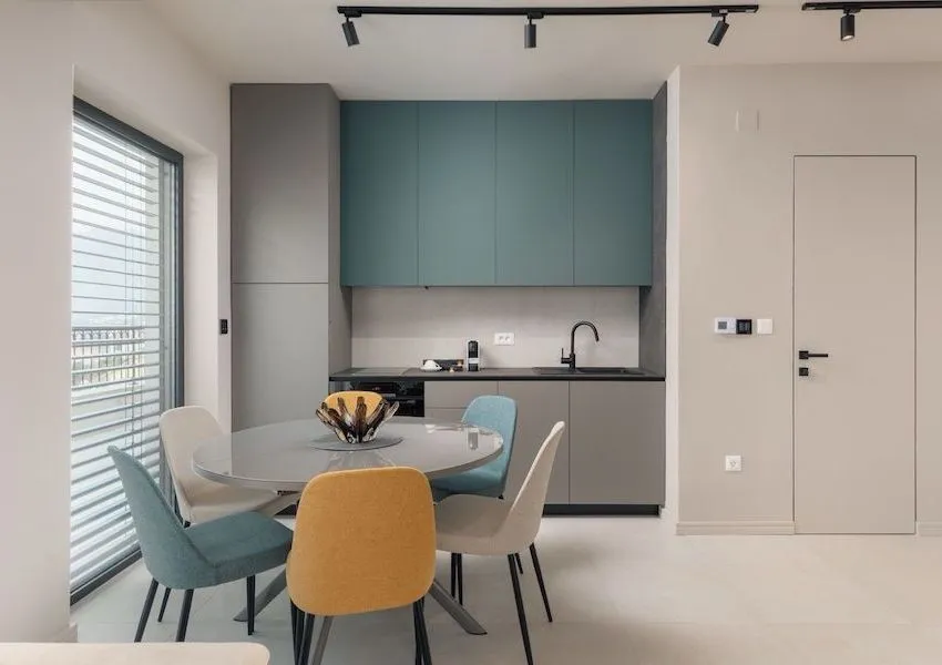 Prodaja, trosoban stan, 105m², Dobrota, Kotor