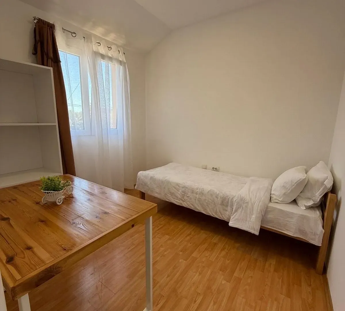 Rent, three bedroom apartment, 85m², Gradiošnica, Tivat