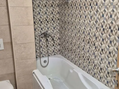 Prodaja, jednosoban stan, 40m², Stari Aerodrom, Podgorica - image 11