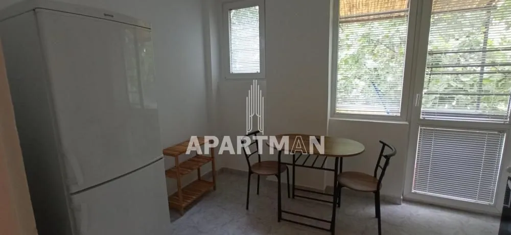 Rent, one bedroom apartment, 32m², Kalenić Pijaca, Vračar Sve Podlokacije