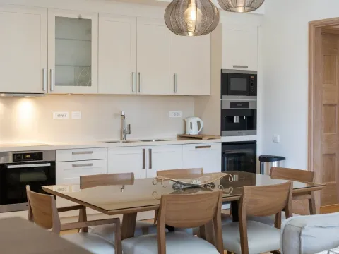 Prodaja, dvosoban stan, 131m², Porto Montenegro, Tivat - image 12