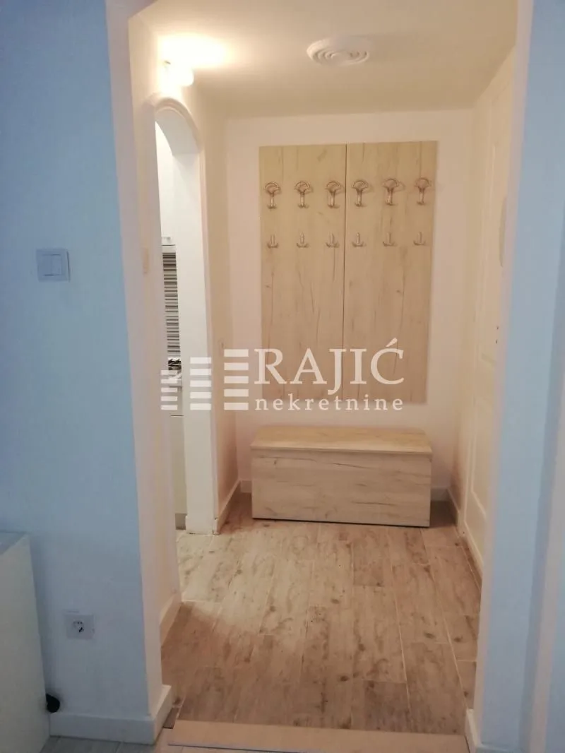 Rent, two bedroom apartment, 40m², Kosančićev Venac, Beograd