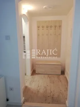 Rent, two bedroom apartment, 40m², Kosančićev Venac, Beograd - image 4