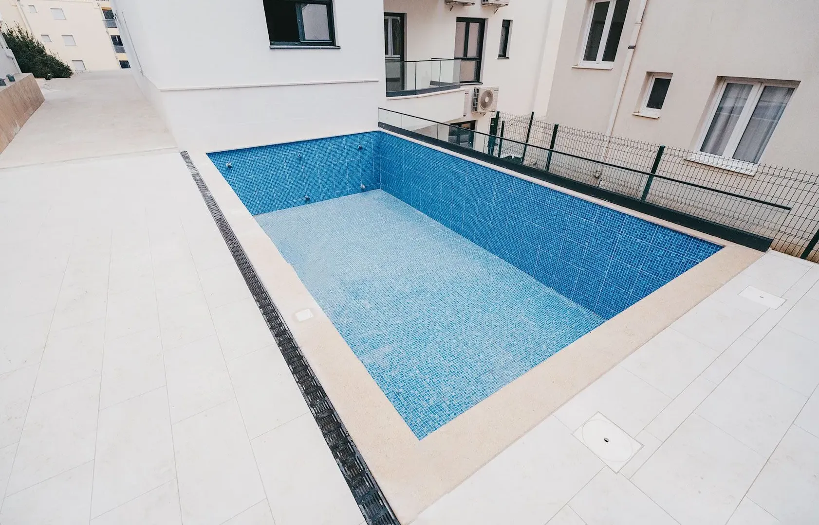 Izdavanje, ugostiteljski objekat, 1600m², Budva, Crna Gora