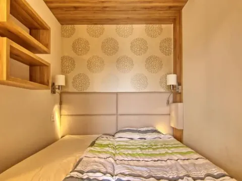 Prodaja, trosoban stan, 120m², Bulevar patrijarha Pavla, Novi Sad Sve Podlokacije - image 9