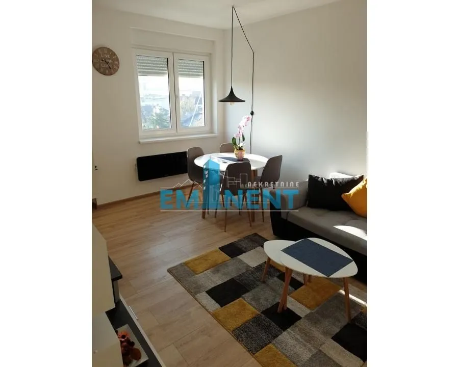 Izdavanje, stan, 34m², Zemun Centar, Zemun Sve Podlokacije