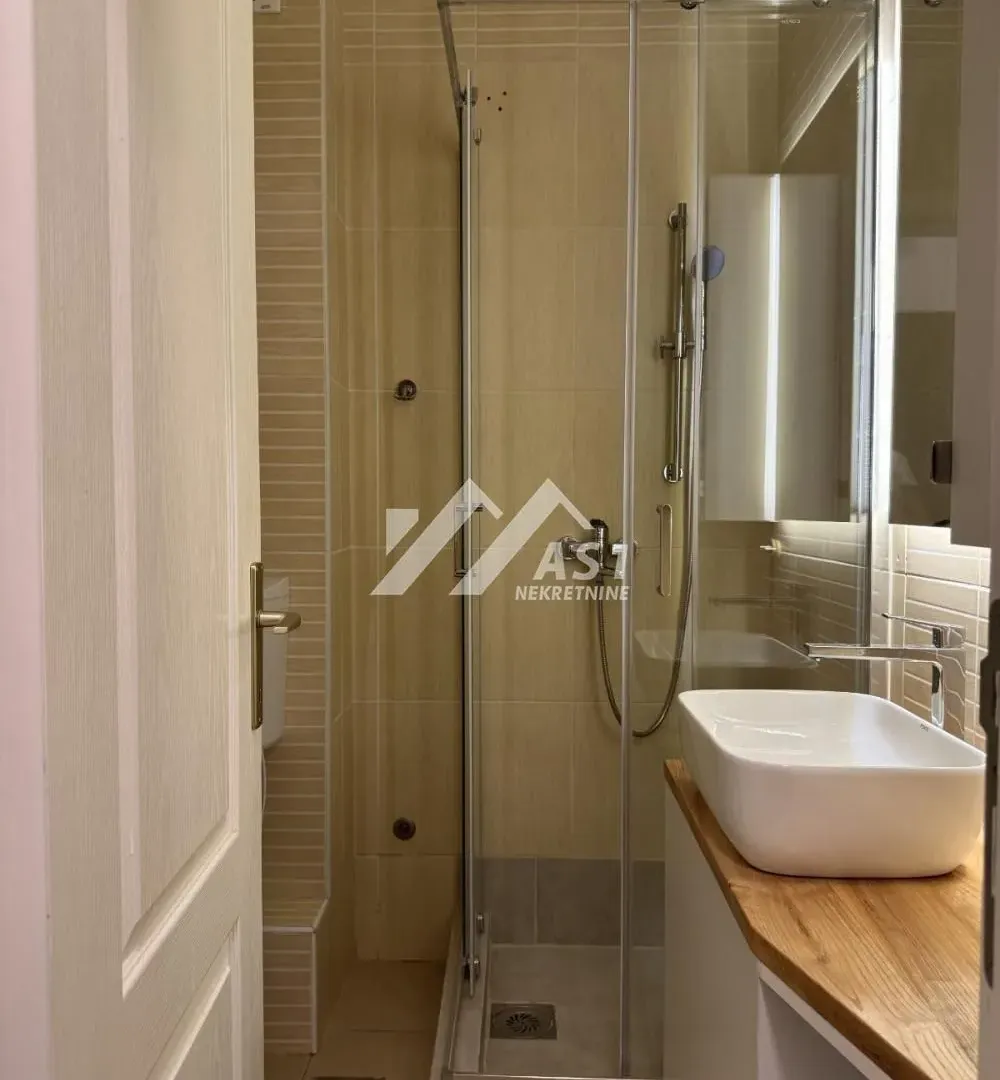 Izdavanje, jednosoban stan, 37m², Podbara, Novi Sad Sve Podlokacije