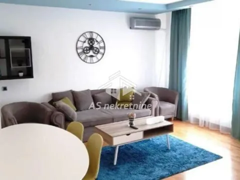 Izdavanje, trosoban stan, 85m², Vračar Sve Podlokacije, Beograd - image 1