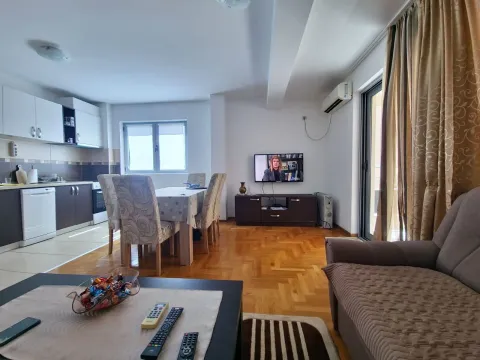 Rent, two bedroom apartment, 80m², Kamenovo, Budva - image 3