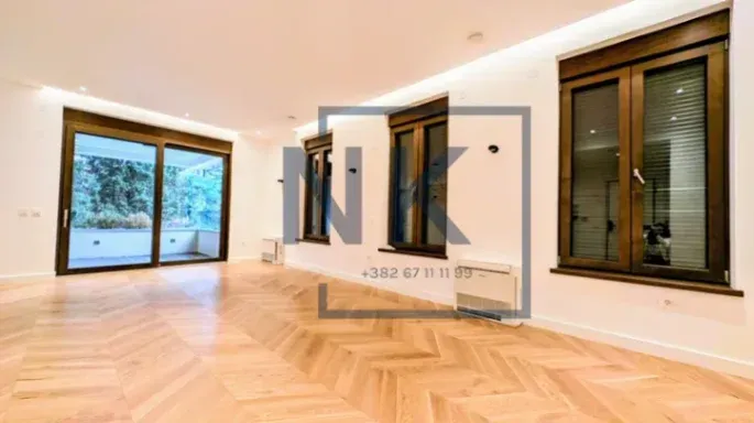 Izdavanje, trosoban stan, 134m², Gorica C, Podgorica