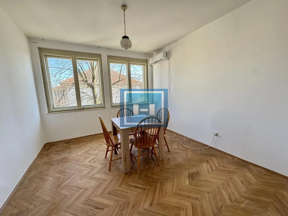 Prodaja, trosoban stan, 77m², Centar, Ćuprija