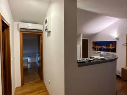 Izdavanje, dvosoban stan, 60m², Gospoština, Budva - image 12