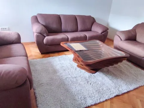 Izdavanje, dvosoban stan, 71m², Pobrežje, Podgorica - image 1