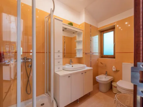 Sale, house, 305m², Orahovac, Kotor - image 25