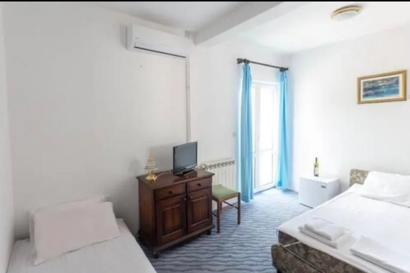 Prodaja, ugostiteljski objekat, 1500m², Centar, Budva