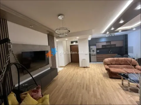 Izdavanje, trosoban stan, 83m², Vidikovački venac, Rakovica - image 3