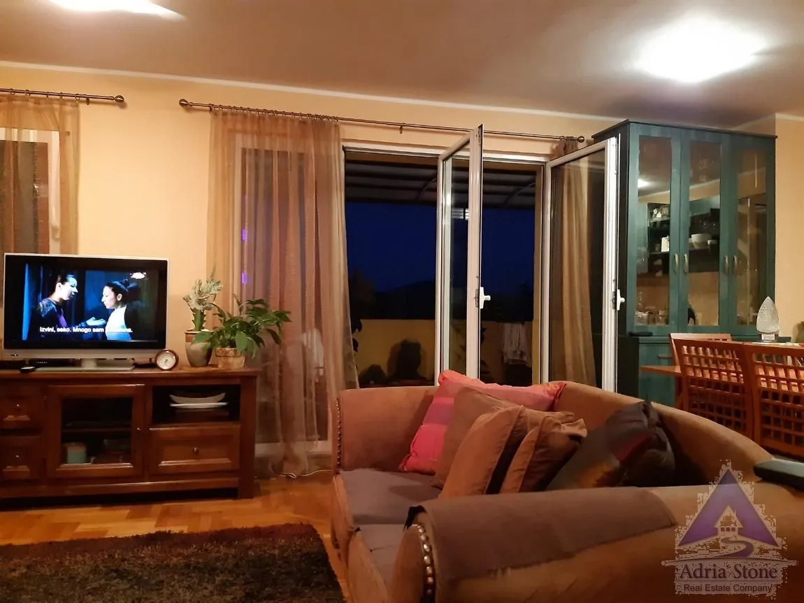 Prodaja, dvosoban stan, 89m², Centar, Budva