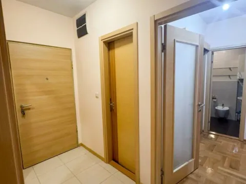 Rent, two bedroom apartment, 70m², Blok 6, Podgorica - image 5