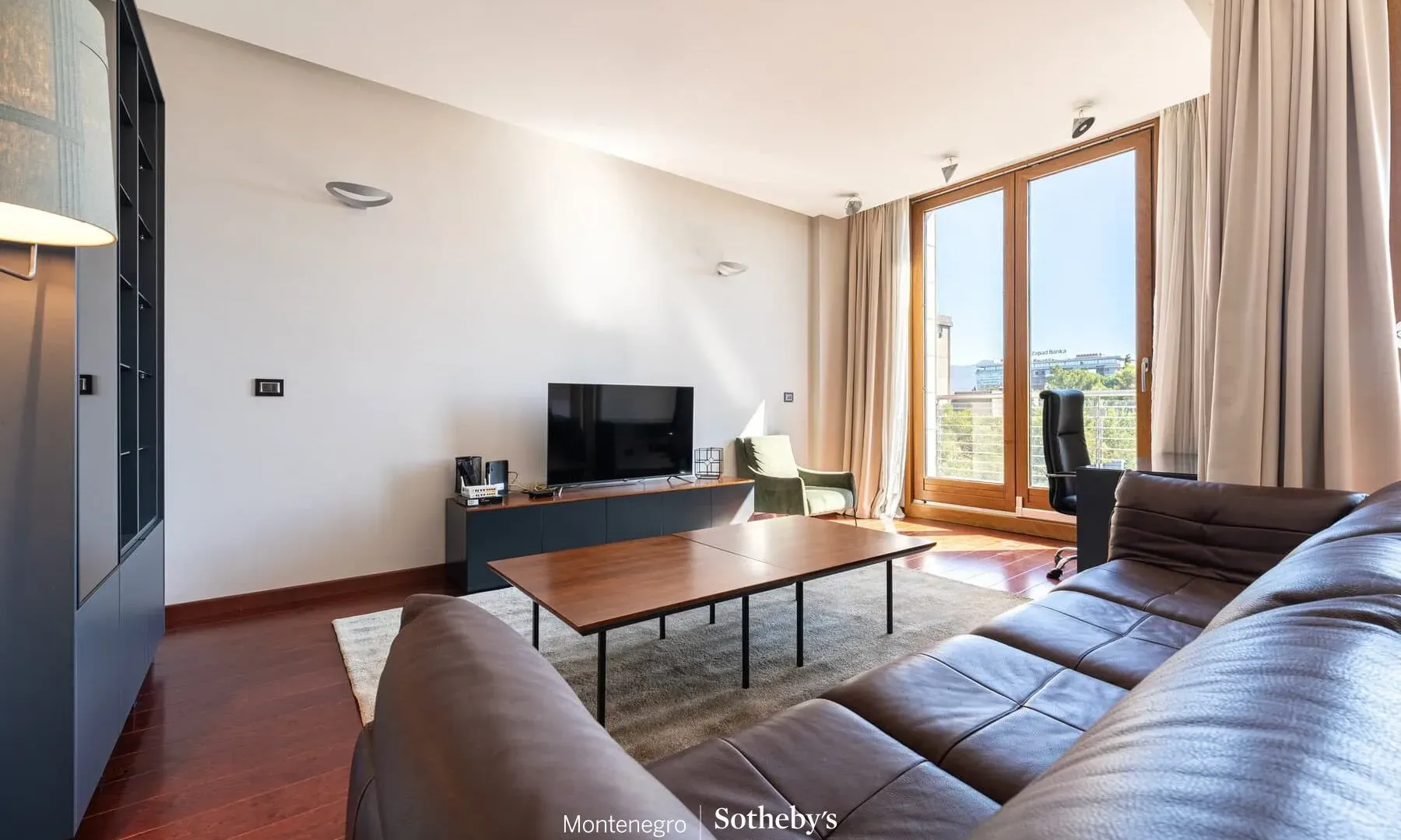 Prodaja, trosoban stan, 203m², Kod Capital Plaze, Podgorica