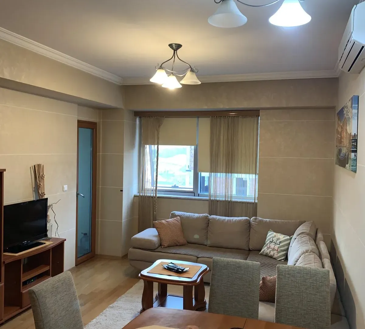 Izdavanje, jednosoban stan, 42m², Centar, Podgorica