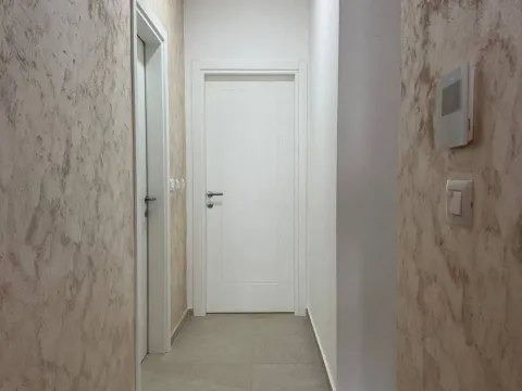 Sale, two bedroom apartment, 71m², Centar, Budva - image 2