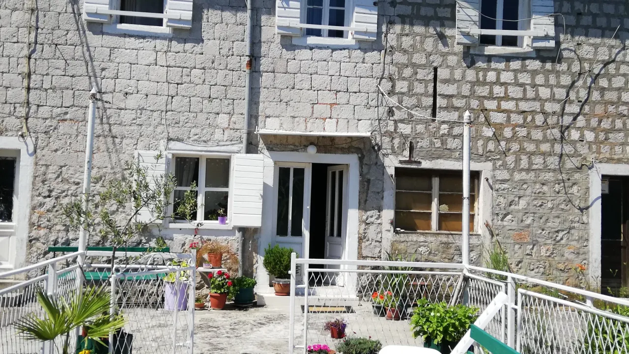 Prodaja, kuća, 54m², Kotor, Crna Gora