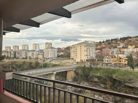 Izdavanje, jednosoban stan, 74m², Vezirov Most, Podgorica - image 13