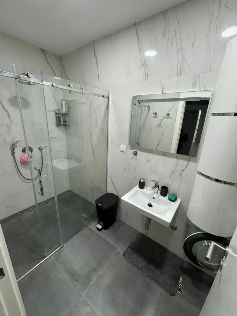 Prodaja, jednosoban stan, 65m², Soho City, Bar