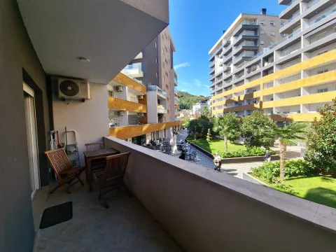 Rent, two bedroom apartment, 64m², Budva, Crna Gora - image 4