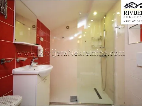 Sale, four bedroom apartment, 105m², Dobrota, Kotor - image 3