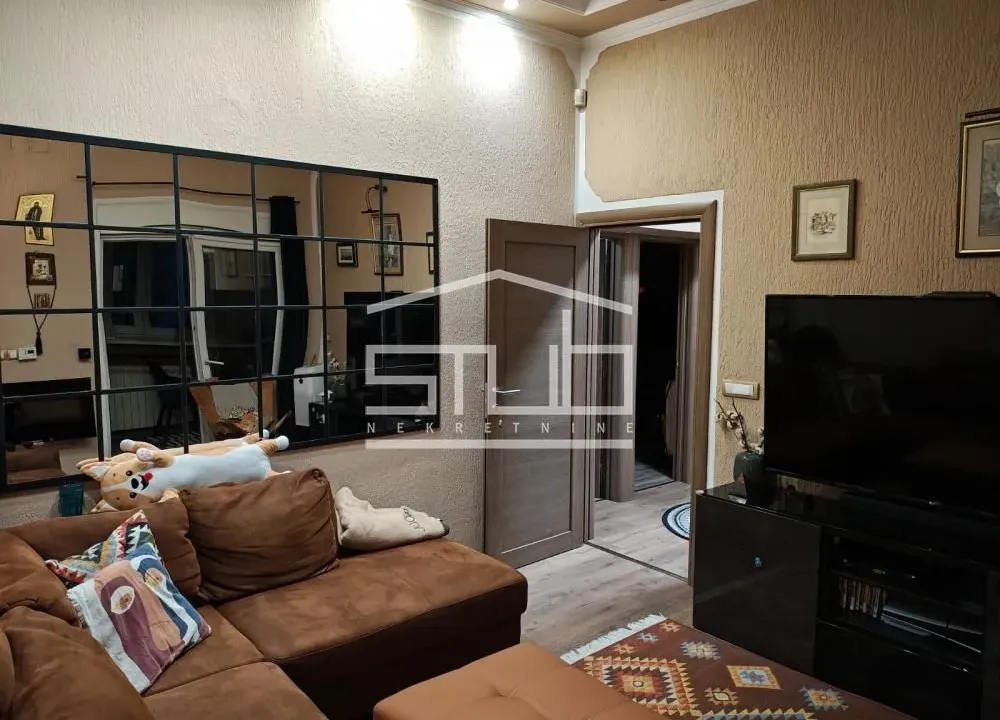 Prodaja, trosoban stan, 70m², Senjak, Beograd