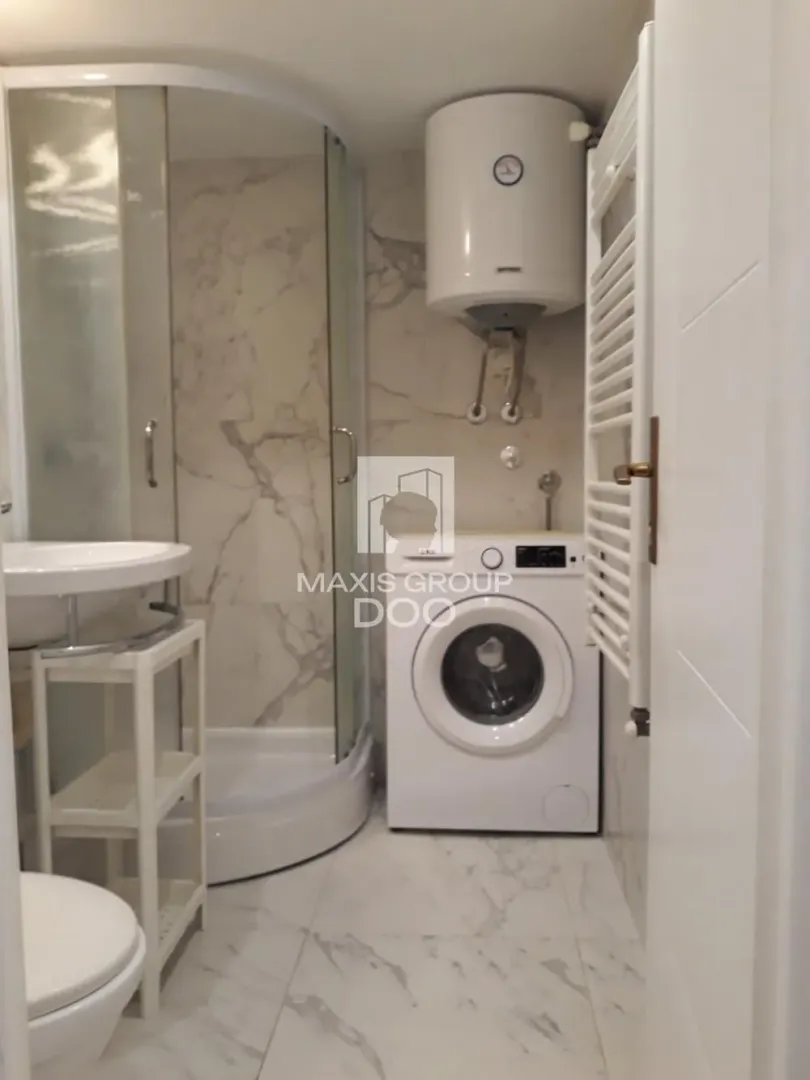 Izdavanje, dvosoban stan, 20m², Novi Beograd Blok 72, Novi Beograd Sve Podlokacije