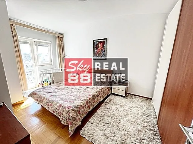 Prodaja, četvorosoban stan, 182m², Kalenić Pijaca, Vračar Sve Podlokacije