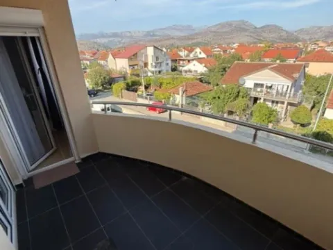 Izdavanje, jednosoban stan, 59m², Zagorič, Podgorica - image 5