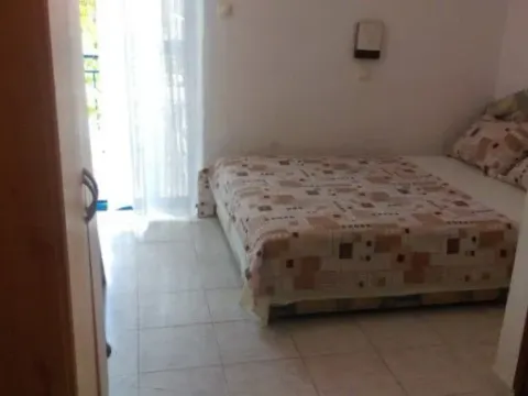 Rent, studio apartment, 18m², Bečići, Budva - image 3