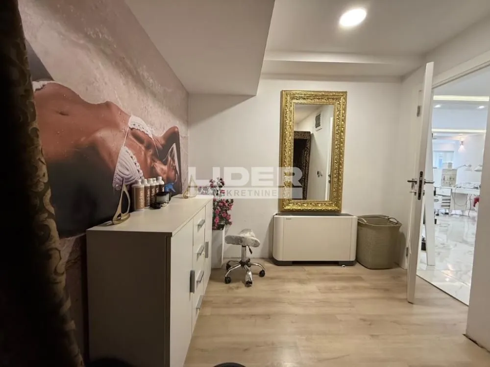 Rent, office space, 320m², Savski Venac, Beograd