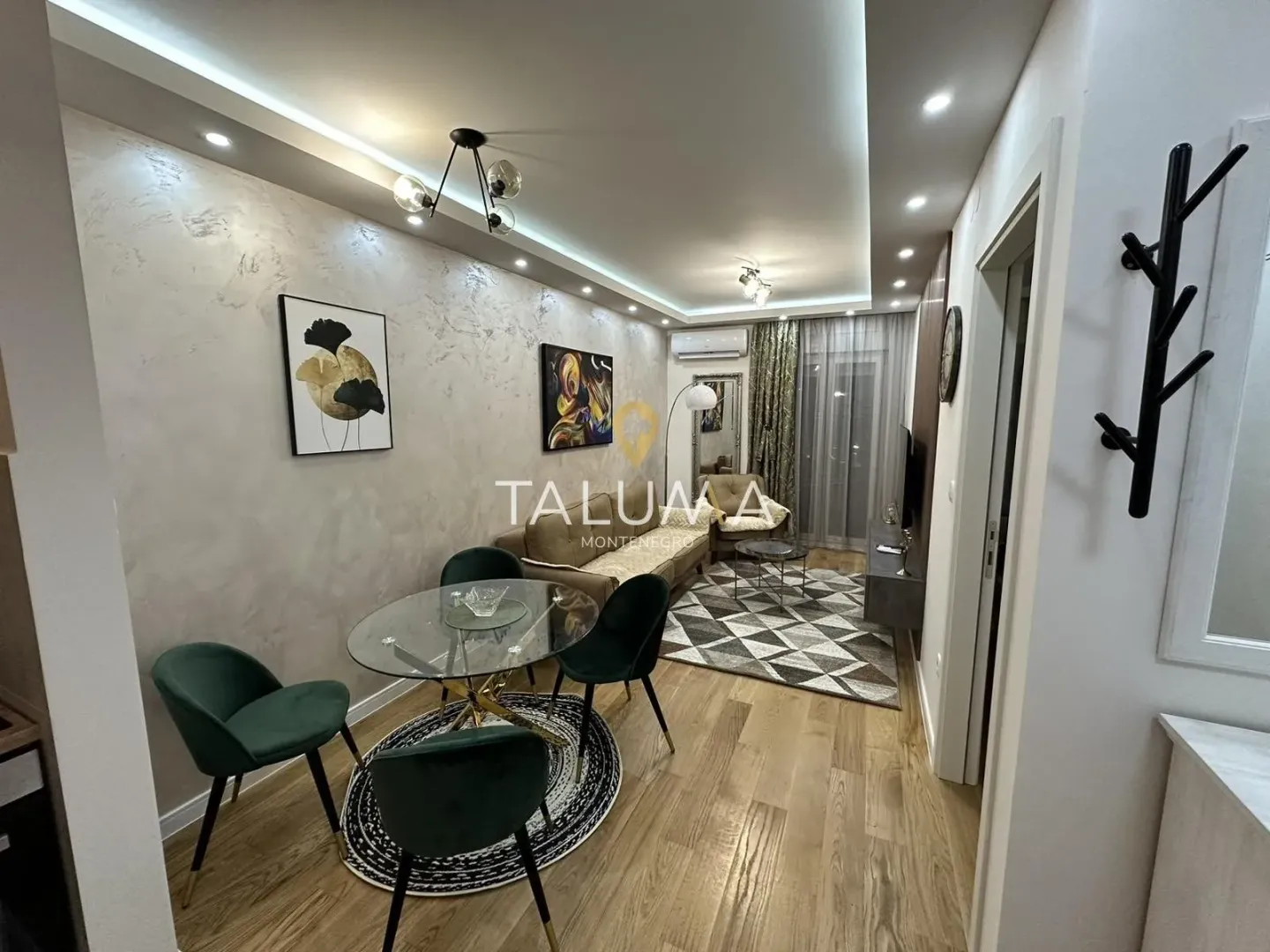 Izdavanje, jednosoban stan, 42m², City Kvart, Podgorica