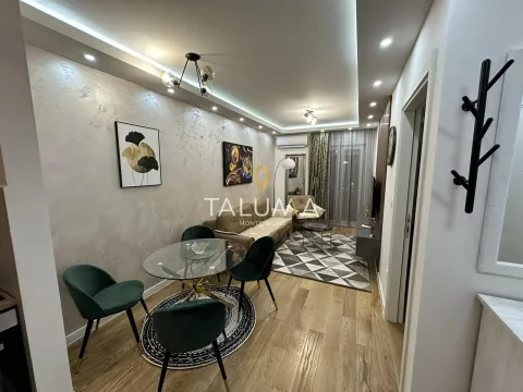 Izdavanje, jednosoban stan, 42m², City Kvart, Podgorica - image 1